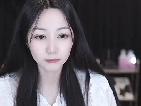 Chat +18 de Nuyoah-77 ao vivo