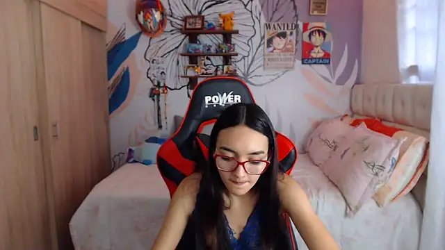 Chat +18 de LinzyBaner ao vivo