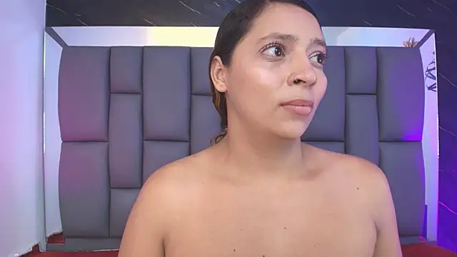 Živý XXX chat _MiaBrown_