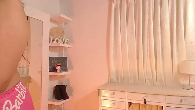 Chat +18 de _Kim__M ao vivo