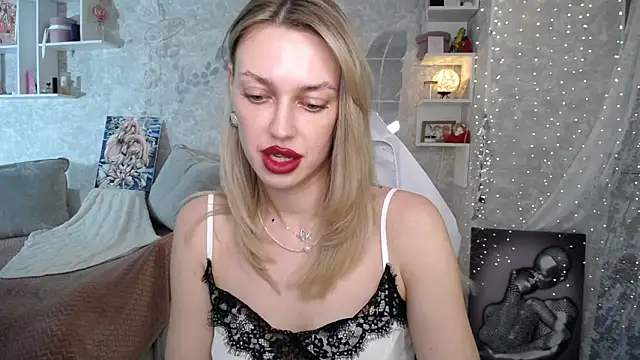 Živý XXX chat NickyAdamidi