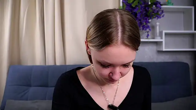 ElissaGlod Adlı Modelin Canlı XXX Sohbeti