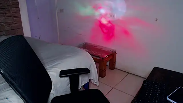 girl_milk2 live XXX chat