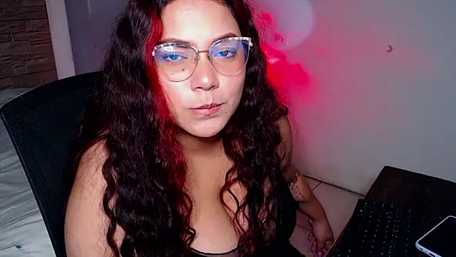 girl_milk2's Live XXX Chat