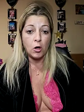 NikkiBlisss Live XXX-chat