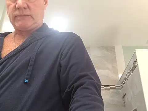 Muffsfriend8364 Show Webcam