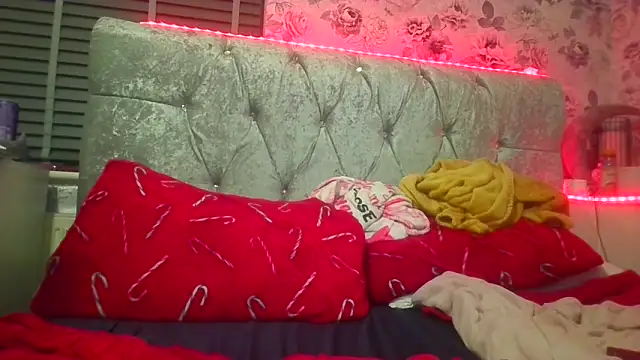 LucyRoseMae Chat XXX in diretta