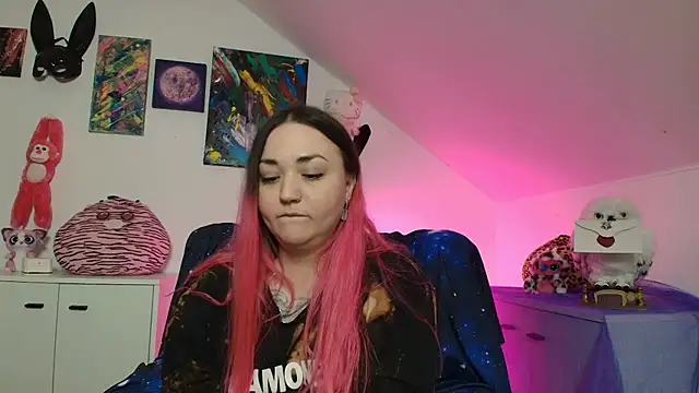 PinkHurricaneOfficial Chat XXX in diretta