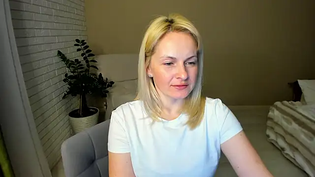 Alicee_GraceeのライブXXXチャット