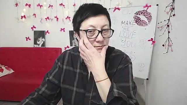 XXX chat uživo modela EmilyL0ve