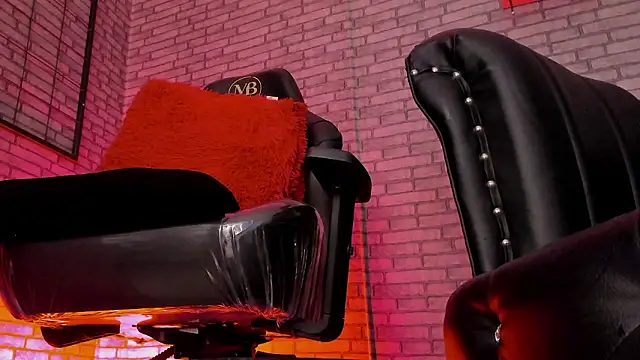 Онлайн чат XXX roxxy_white