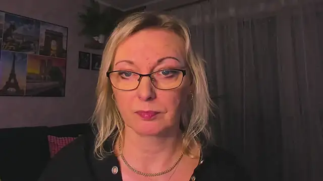 XXX chat uživo modela vanessa_chat