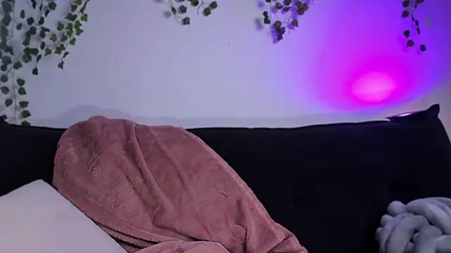 sara_doll77 Chat XXX live