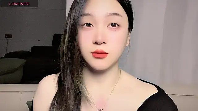 woaiqinqin Chat XXX live