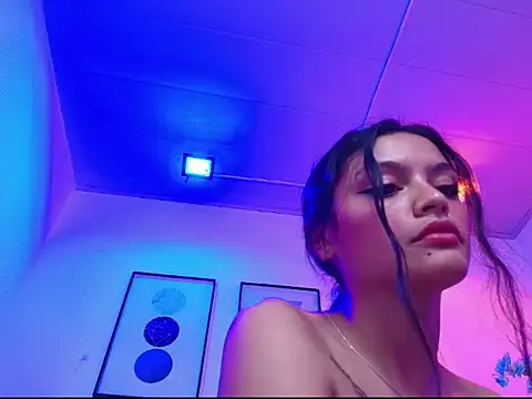 Maddie_T18 现场XXX聊天