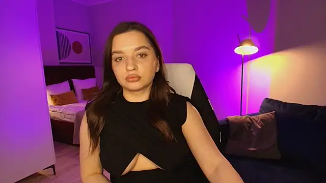 Chatroom XXX en direct de kirastorm_