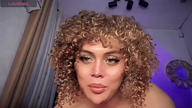 Chatroom XXX en direct de KhimMadness