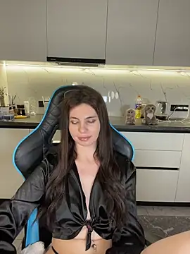 XXX chat uživo modela CurlyLara