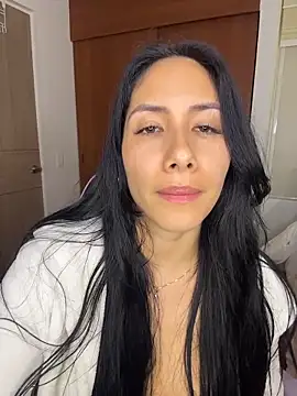 ArianaReynoldss' Live XXX Chat