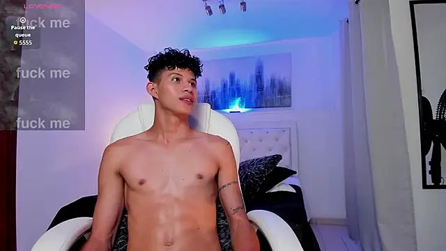 KamiSuarez 网络视讯表演