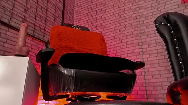 roxxy_white: онлайн-секс-чат