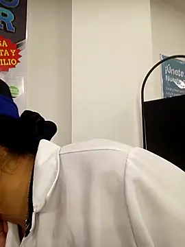 MAYE__13's Live XXX Chat