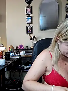 NikkiBlisss: онлайн-секс-чат