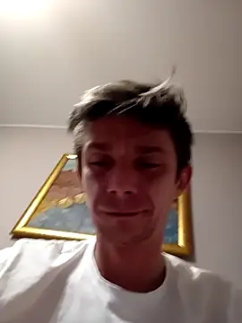 DlaNiej élő XXX-chatje