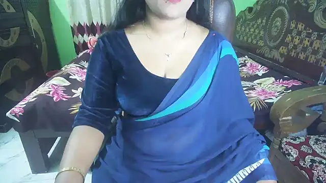 BengaliQueenStar Adlı Modelin Canlı XXX Sohbeti