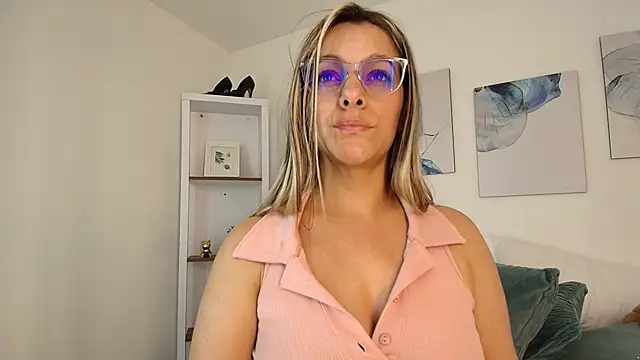 Isabella_HarleyのライブXXXチャット