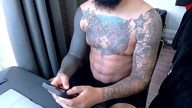 WyattBBC: вебкам-шоу