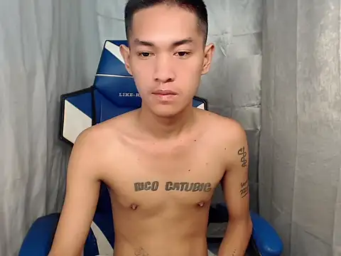 riks_tyler Pertunjukan Webcam