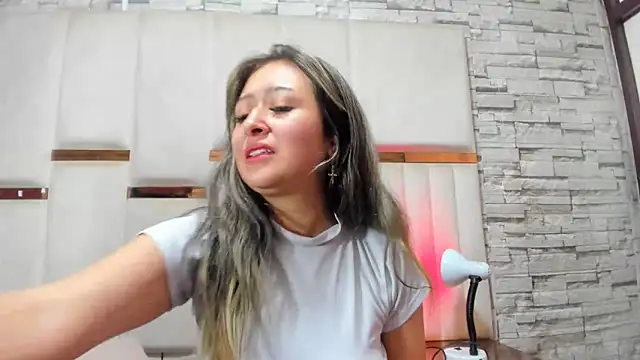 ANLLELOAndANGELA Adlı Modelin Canlı XXX Sohbeti