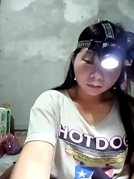 vangkt-cute Adlı Modelin Canlı XXX Sohbeti