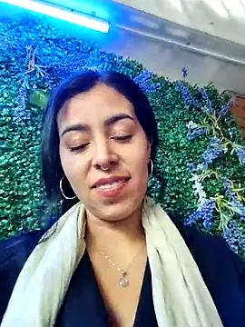 Luiannan Live XXX chat