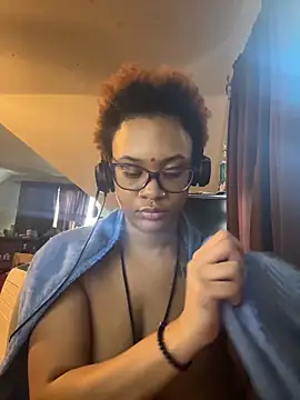 nickytheehawtie: онлайн-секс-чат