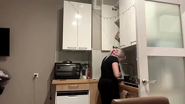 Lollyjollm's Webcam Show