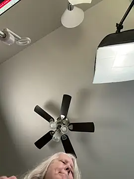 دردشة Kaitlyn_Winters الجنسية المباشرة