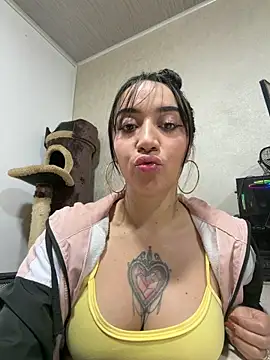 XXX chat uživo modela EmmyEvans1