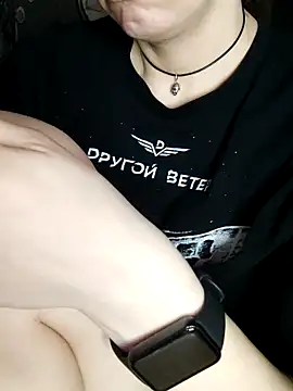 Aashikalaa Adlı Modelin Canlı XXX Sohbeti