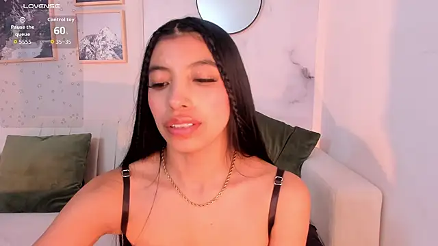 Tiffany_Low Live XXX Chat