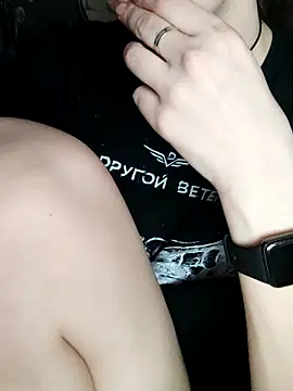 Aashikalaa élő XXX-chatje