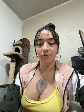 EmmyEvans1 Live XXX-chat