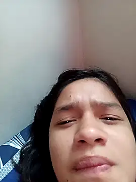 Little_Pau_Dirty Adlı Modelin Canlı XXX Sohbeti