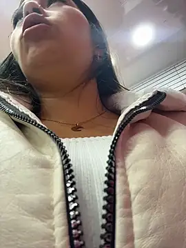 LIZ-06_ Chat XXX in diretta