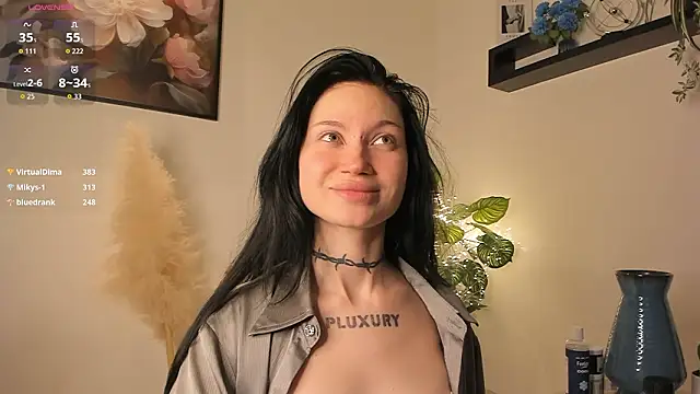 XXX chat uživo modela Alice_1n_Wonderland_