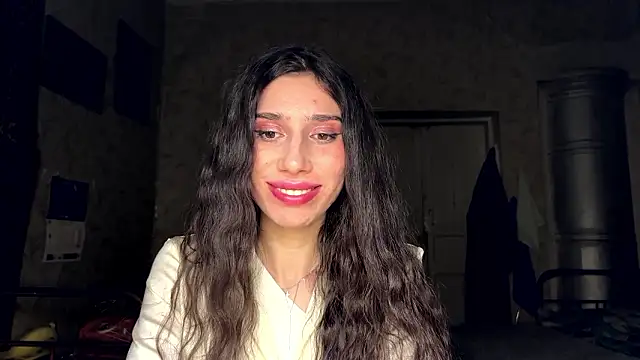 Yesmymia's Live XXX Chat