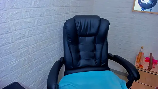 ImCrazzyのライブXXXチャット