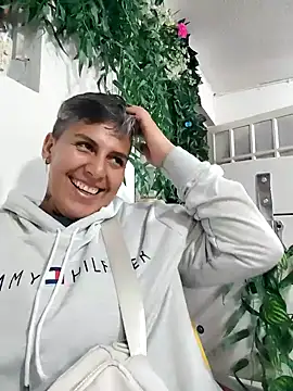 Yessi_rousseのライブXXXチャット