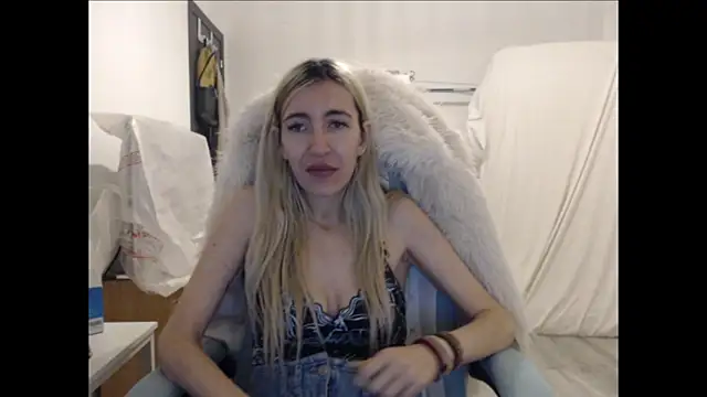 Živý XXX chat BarbieBlondieGirl